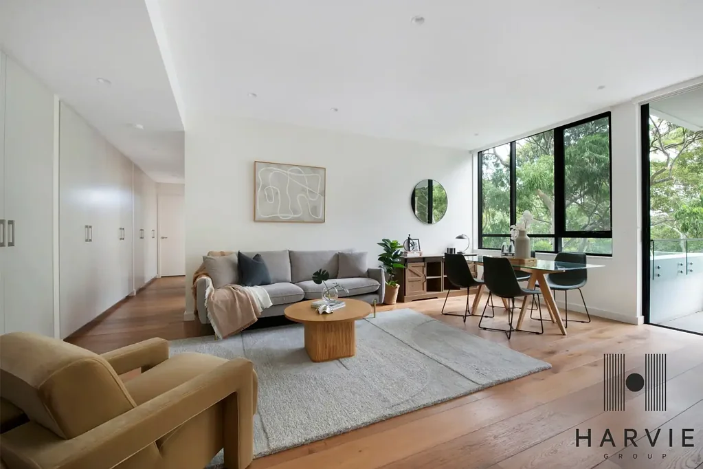 Luxury Three Bed Apartment in sought after complex
