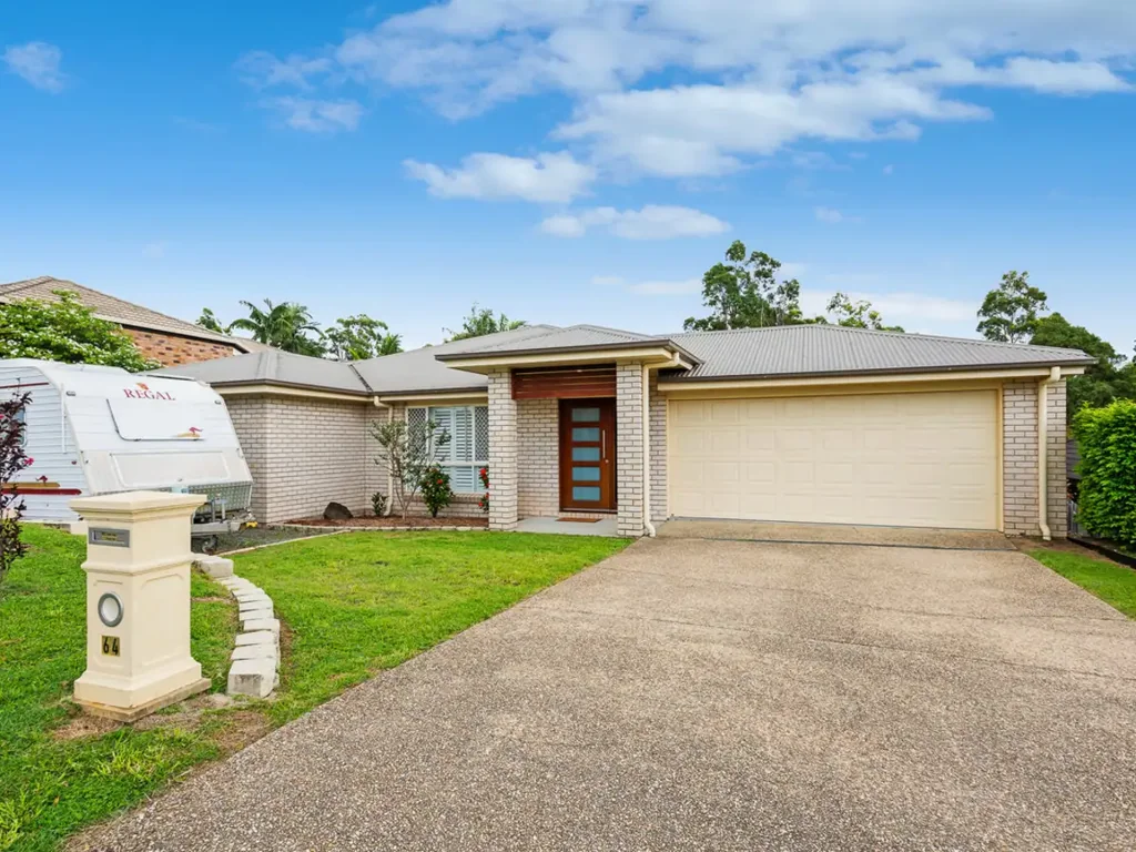 64 Harmsworth Road, Pacific Pines, QLD 4211