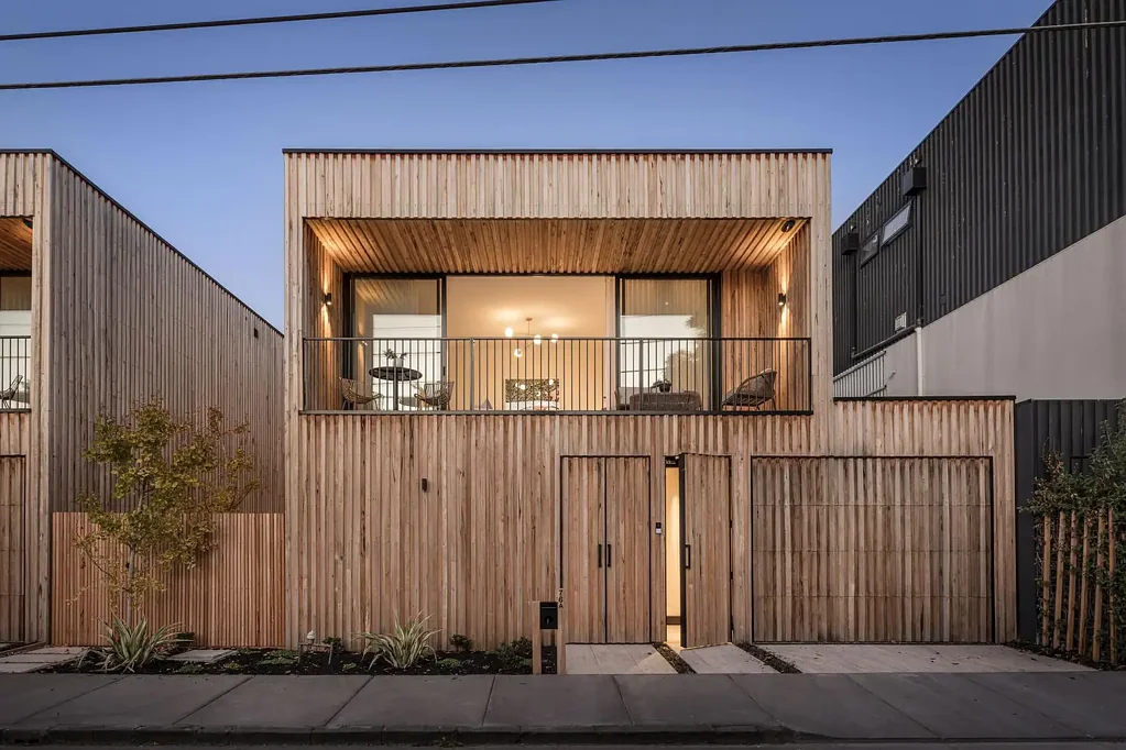 South Yarra 3 Bedroom Bright & bespoke luxury in lauded lifestyle locale