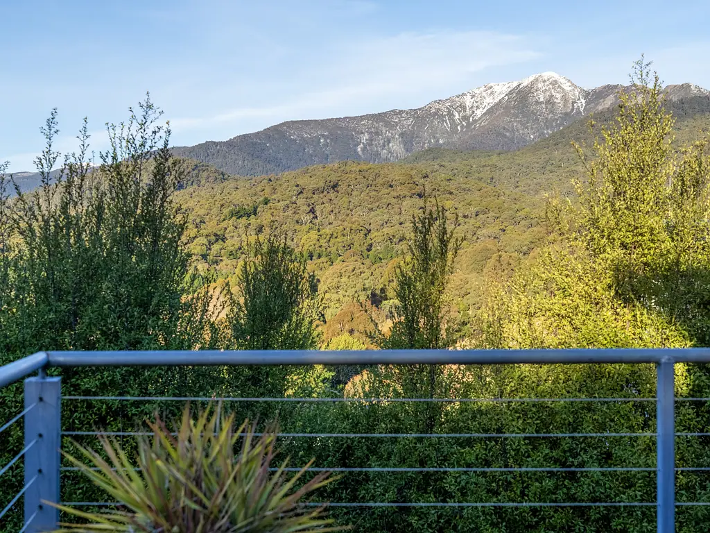 Merrijig 3 Bedroom Uninterrupted views of Buller and Stirling!
