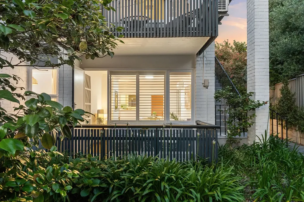 5/4 Richardson Avenue, Claremont, WA 6010
