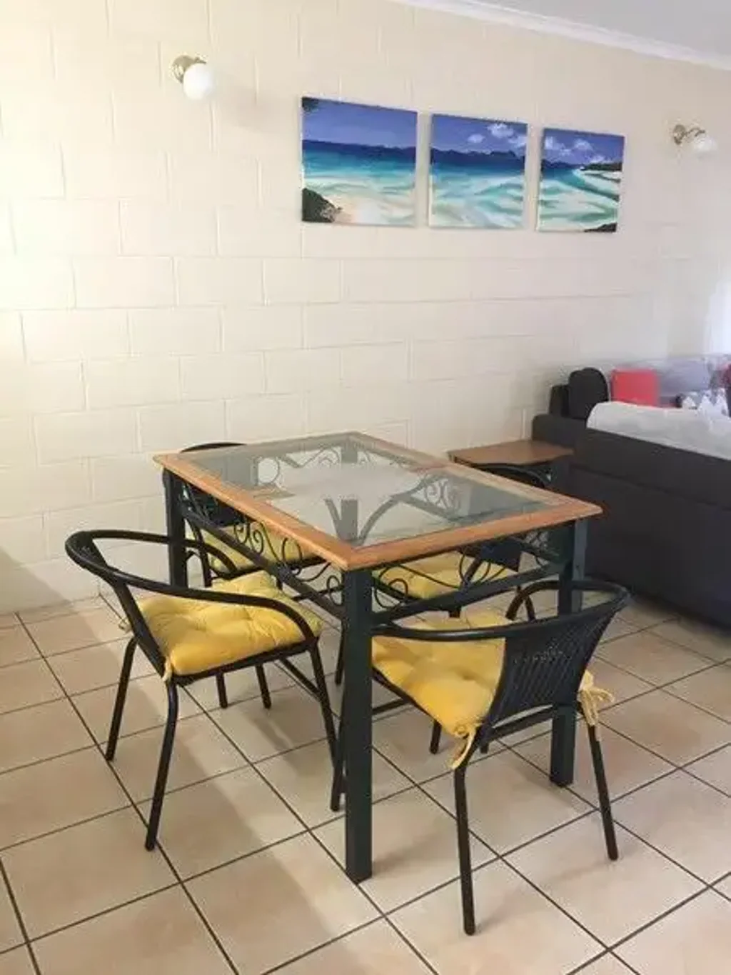 Handy Furnished 2 Bedroom Apartment in Cannonvale