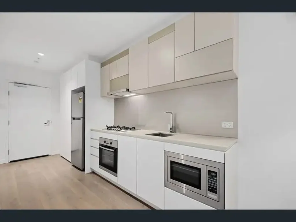 Stylish Apartment Living with Modern Updates & Premium Amenities