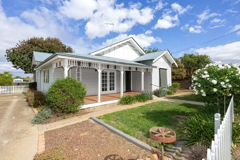20 Lawson Road, Temora, NSW 2666
