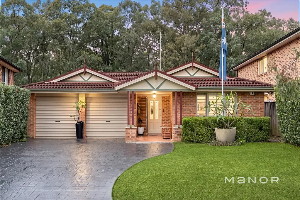 10 Lochton Place, Beaumont Hills, NSW 2155
