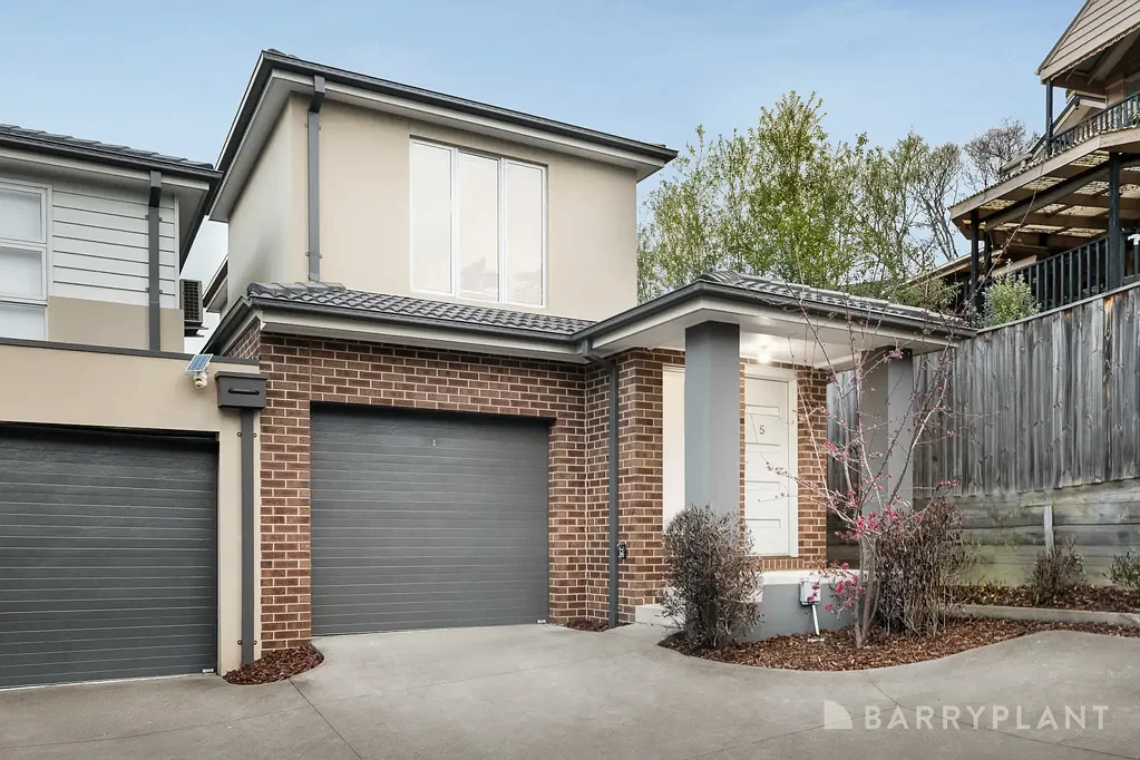 Mooroolbark 2 Bedroom Bright, stylish and carefree.