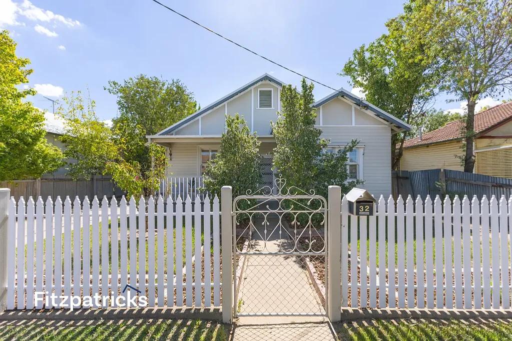 32 Albury Street, Wagga Wagga, NSW 2650