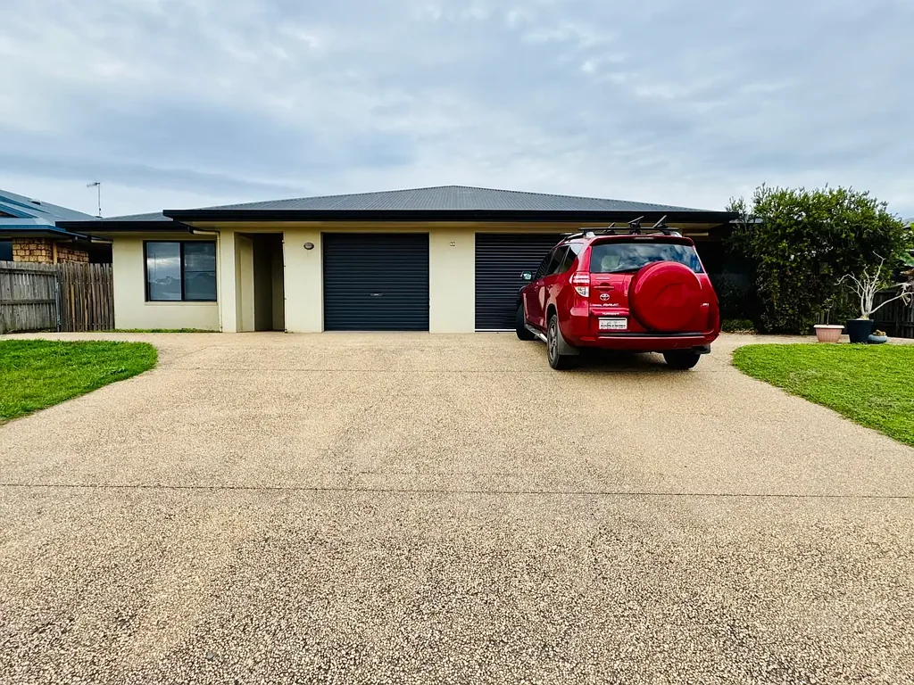 Moranbah 6 Bedroom A CUT ABOVE THE REST – NOT YOUR AVERAGE DUPLEX