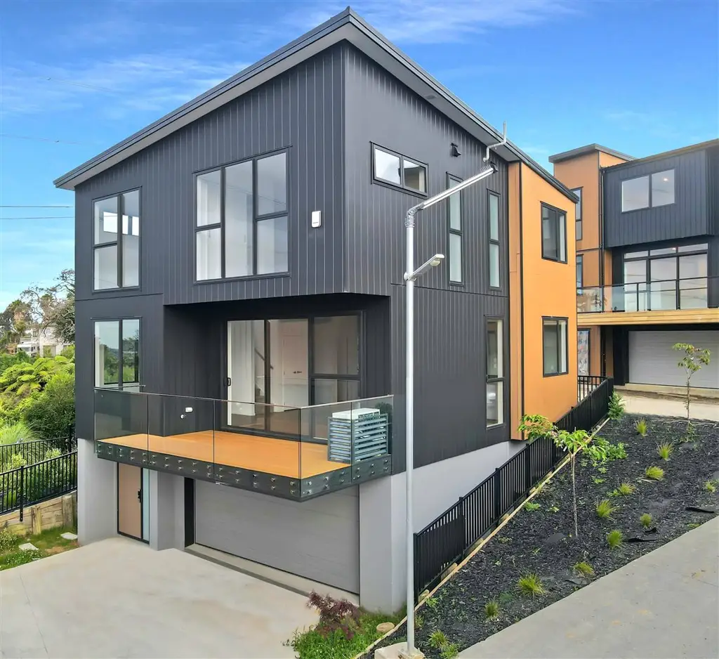 Flat Bush 6房  Price Reduced to sell! New 6 bedrooms!