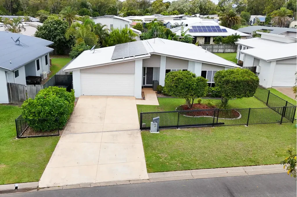 10 Wave Court, Toogoom, QLD 4655