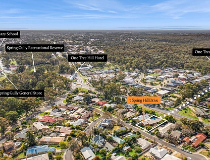 7 Spring Hill Drive, Spring Gully, VIC 3550, 4 Kuwarto, 2 Banyo, House
