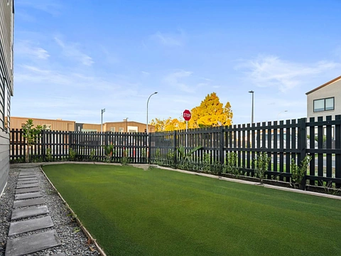 4/10 Scott Road, Hobsonville, Waitakere City, Auckland