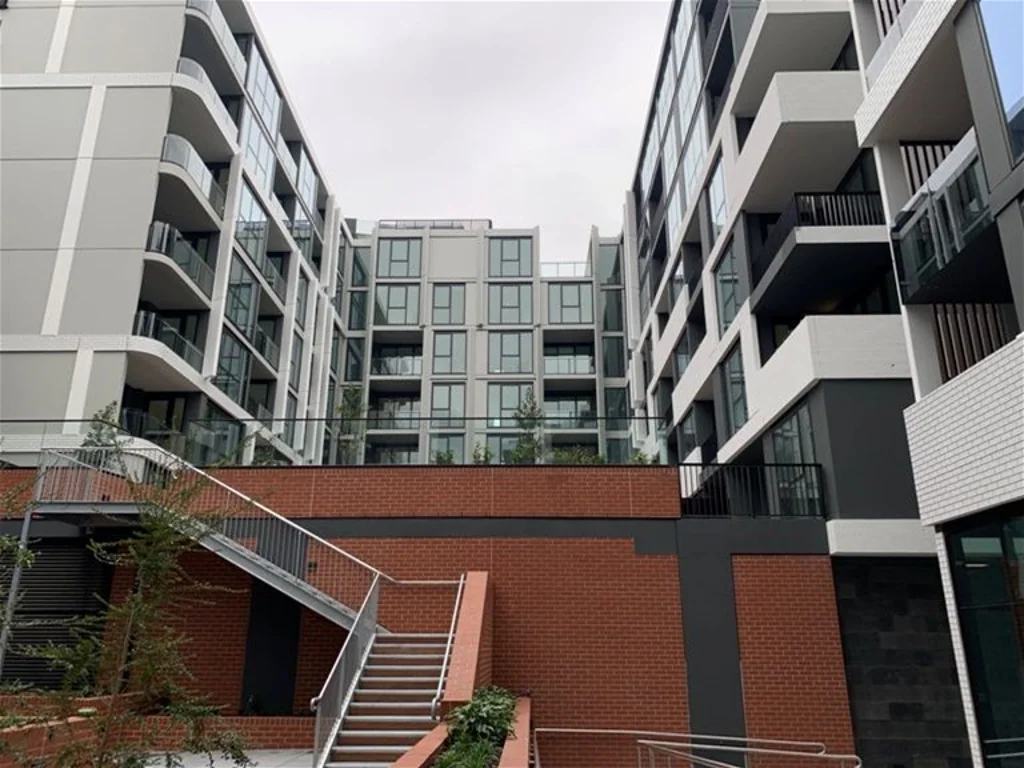STUNNING BRAND NEW APARTMENT  FOR LEASE