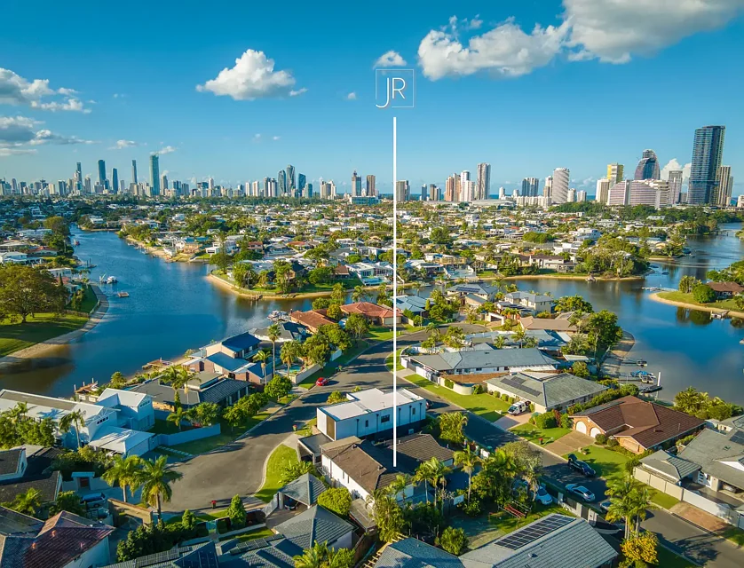 10 Cocos Crescent, Broadbeach Waters, QLD 4218, 6 Kuwarto, 4 Banyo, House