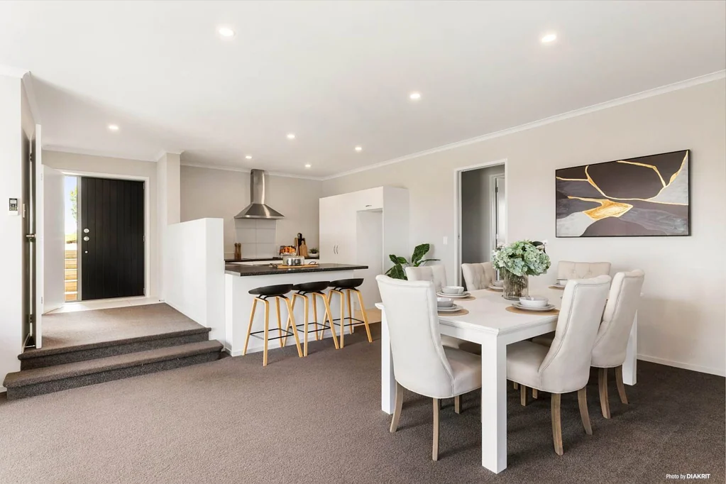 Pukekohe 4Zimmer Elevated Valley- Zoned Home!