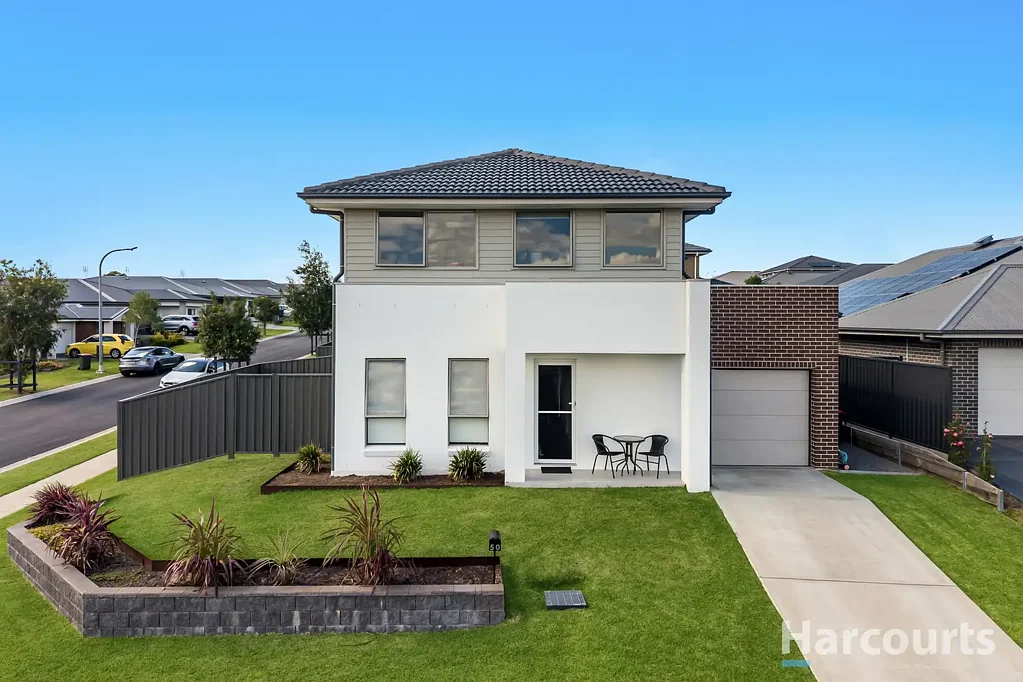Fletcher 4房  Versatile Dual Level Living in Sanctuary View Estate