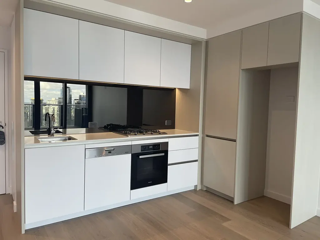 One Bedroom Apartment in the Heart of Melbourne