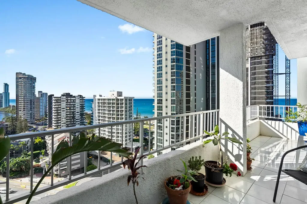 Surfers Paradise 2Kwarto House Sized Proportions in the Sky - 177sqm of Coastal Living