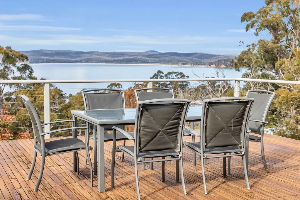 Eden 4 Bedroom Coastal Elegance, Perfected.

Refined design, ocean views, and bespoke details in perfect harmony.