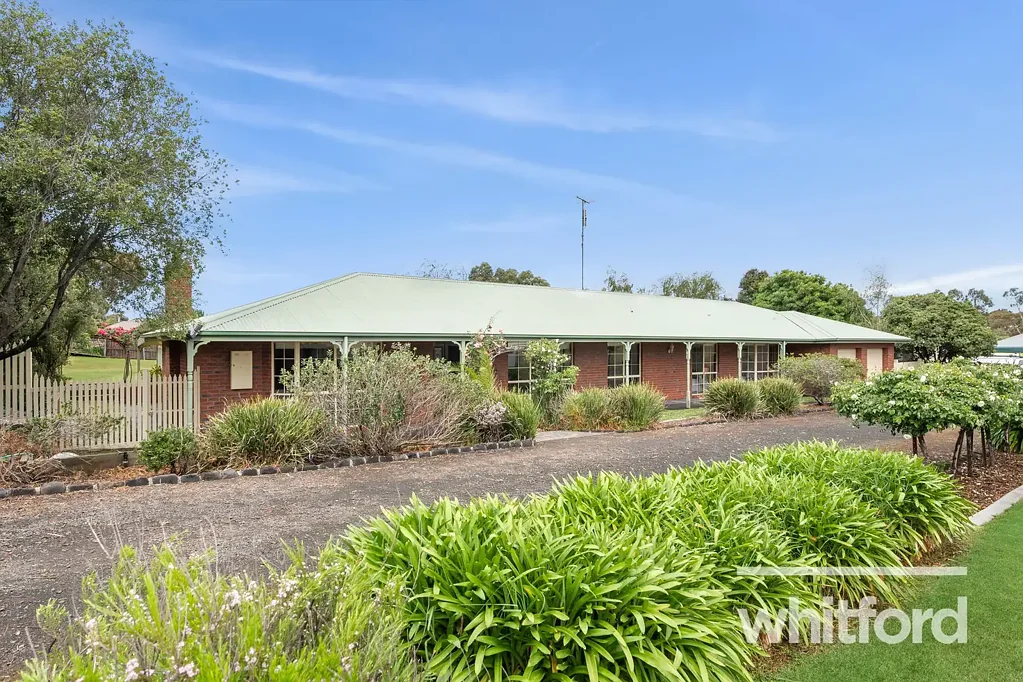 St Albans Park 4ਬੈੱਡਰੂਮ Space, Style & Shedding – A Rare Lifestyle Opportunity on Over Half an Acre