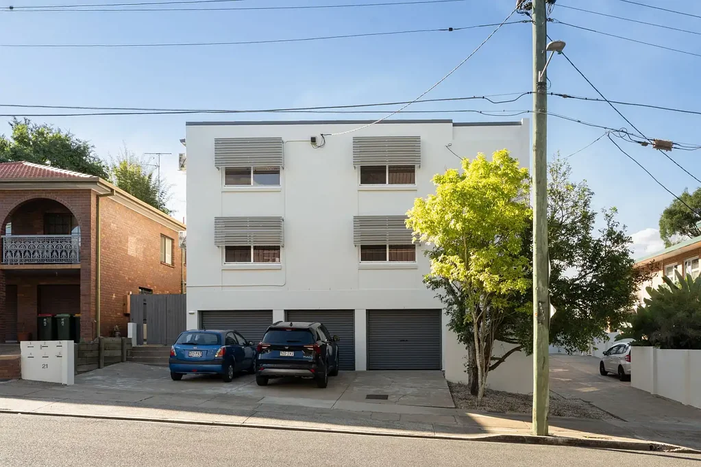 Dutton Park 2房 宽敞起居用餐 空调舒适宜人 电动车充电桩 步行即达学校 公交站近在咫尺 Two-Bedroom Unit in a Prime Dutton Park Location!