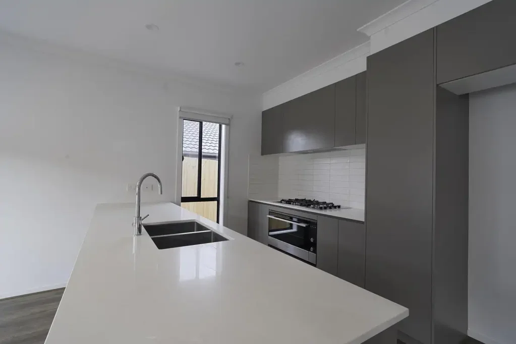 Stylish Near-New Family Home in Prime Brookfield Location!