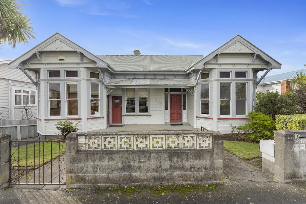 Wanganui Central 5ห้องนอน Iconic villa with development potential