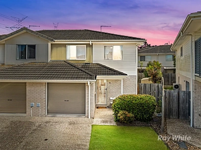 Wishart 3 Slaapkamer Exceptional Value- Immaculately Maintained Townhome in the Mansfield State High School Catchment
