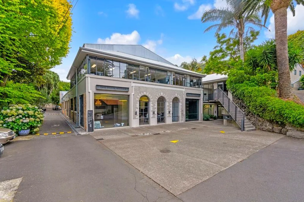 Mount Eden Modern Office or Showroom Opportunity in Mt Eden
