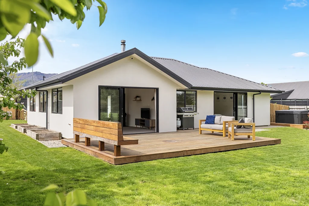 Lake Hawea 3ਬੈੱਡਰੂਮ Room to Live, Space to Enjoy