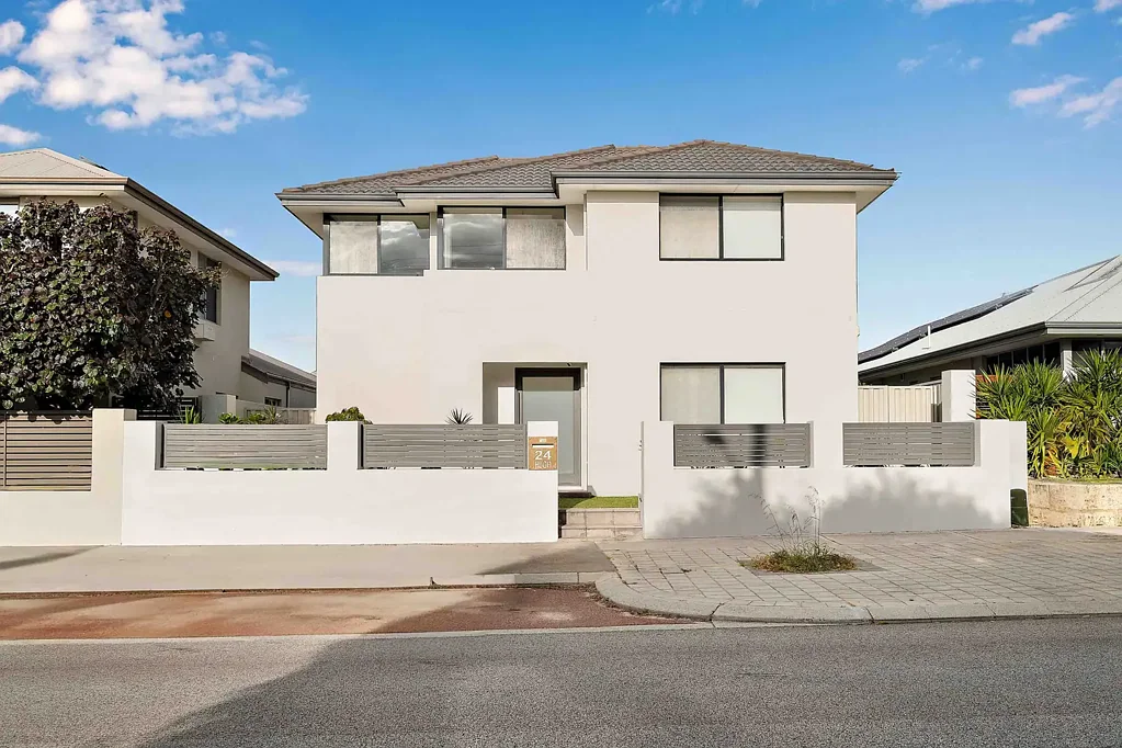 Labas ng Bahay - 24 Hugo Street, Stirling, WA 6021