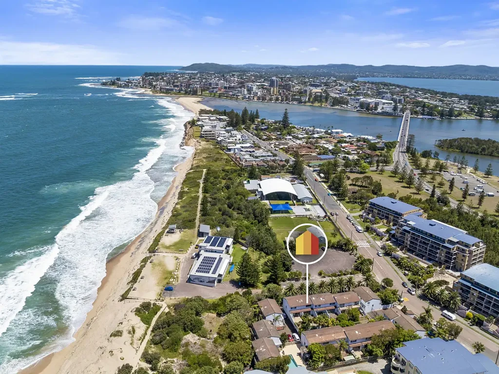The Entrance North 3 Bedroom Beachfront Complex – Park the Car & Embrace the Lifestyle