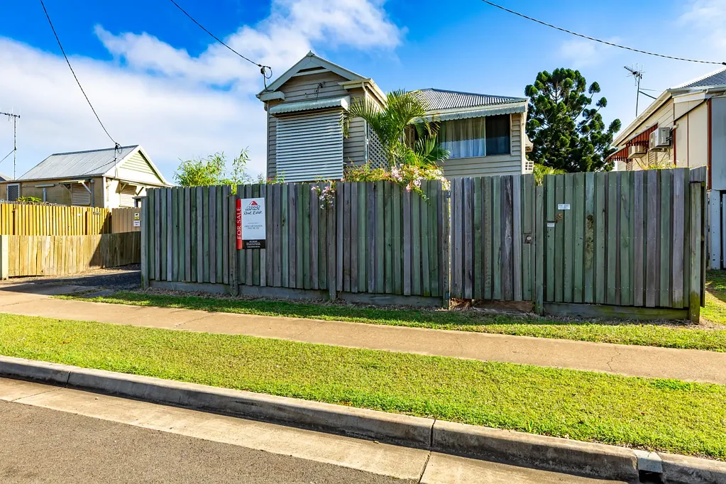 Bundaberg Central 4ਬੈੱਡਰੂਮ SUPER SECURE AND GREAT VALUE FOR MONEY