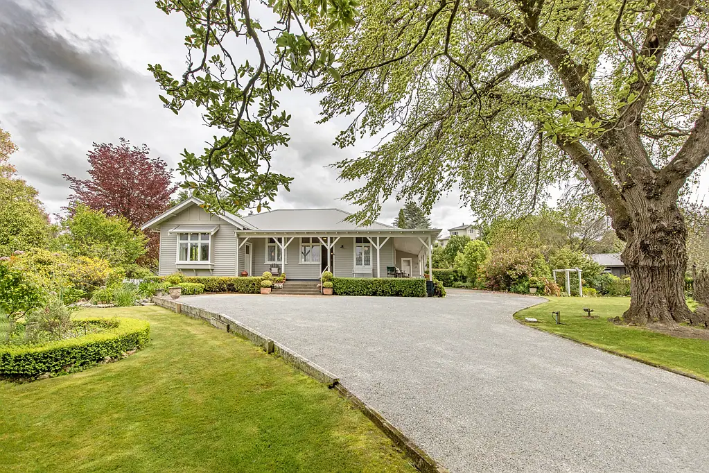 Waipukurau and Surrounds 4Moenga Vendor Retiring - come make them an offer.
