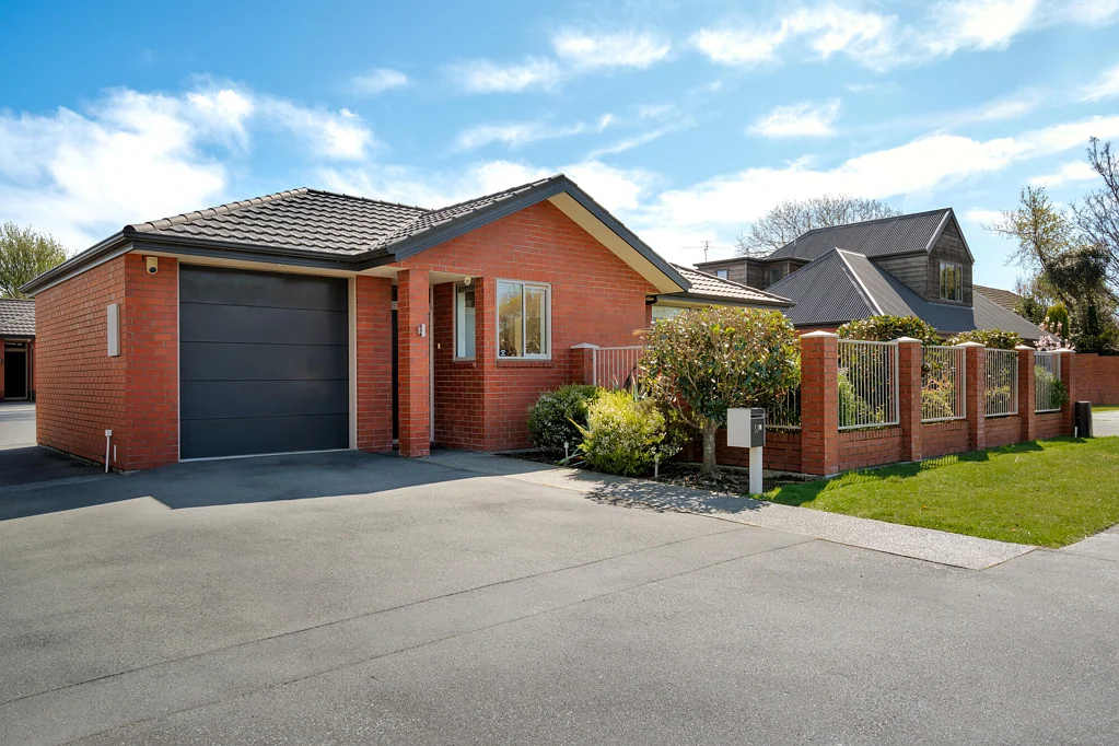 Ilam 2침실 Sun-Filled Over 60s Unit in Fendalton