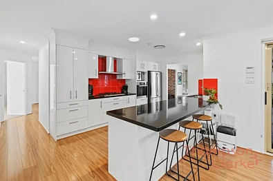 32 Pacific Crescent, Ashtonfield, NSW 2323, 4房, 2浴, House