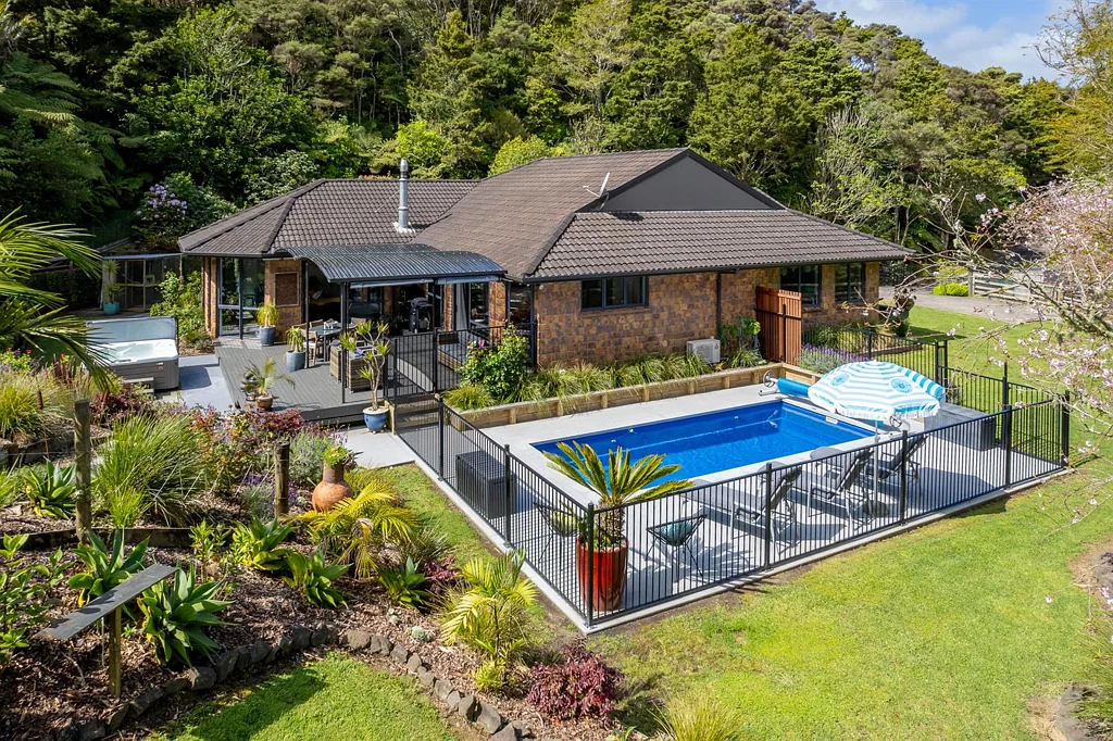 81 Taylor Road, Waimauku, Rodney, Auckland