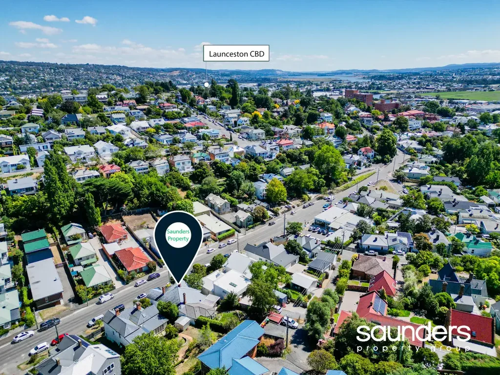 East Launceston 4房  Classic East Launceston period home and perfectly positioned.