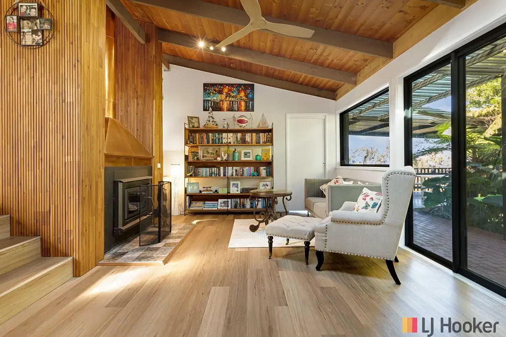 Catalina 5房  Hidden Oasis�..Your Own Private Sanctuary  3,617m�, Tennis Court, Pool and Multi