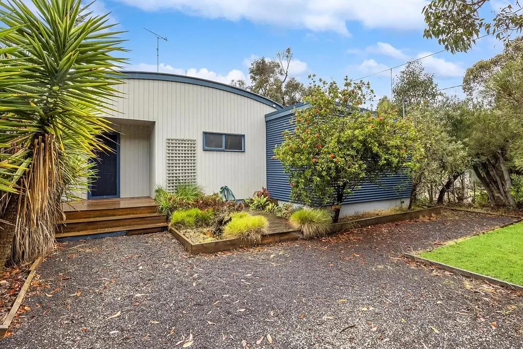 Bush, Birds & Beach – Classic Moggs Creek Bush Retreat