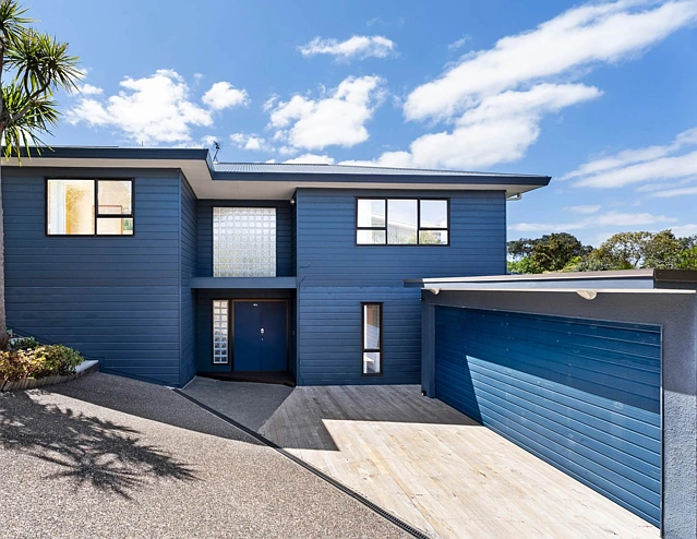 17A Rangitoto Terrace, Milford, North Shore City