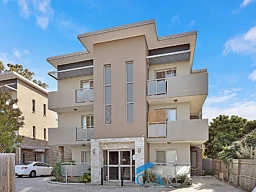 9/55 Cross Street, Guildford