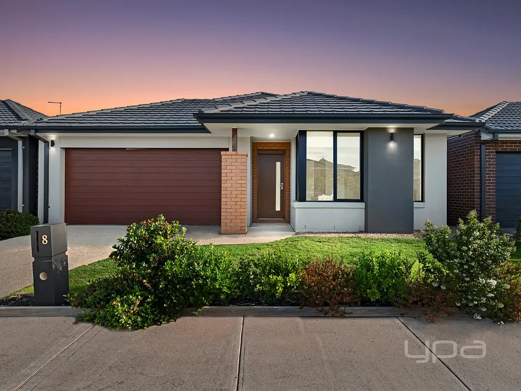 8 Mahatma Road, Werribee, VIC 3030
