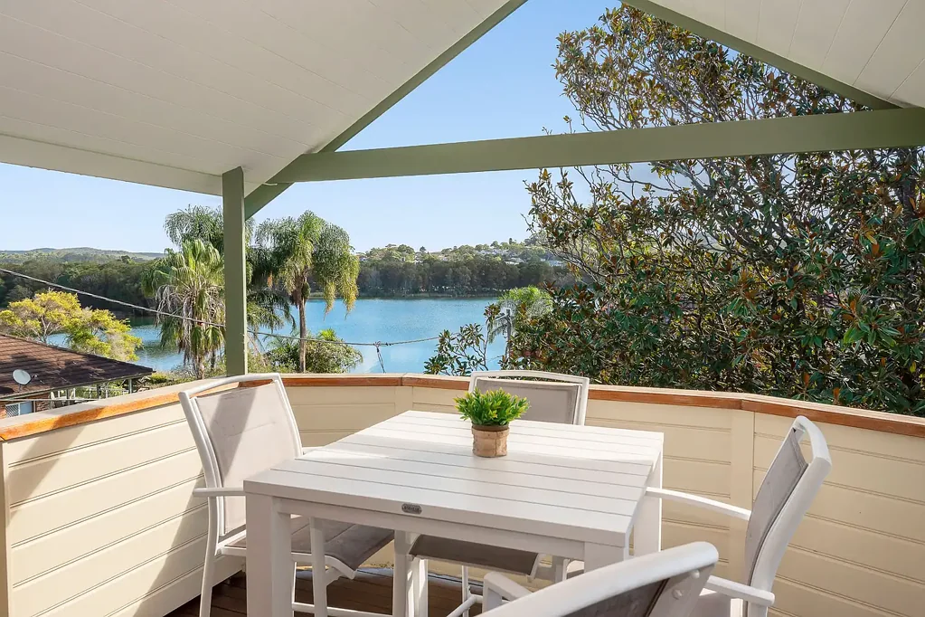 Luxurious Family Retreat With Pristine Water Views