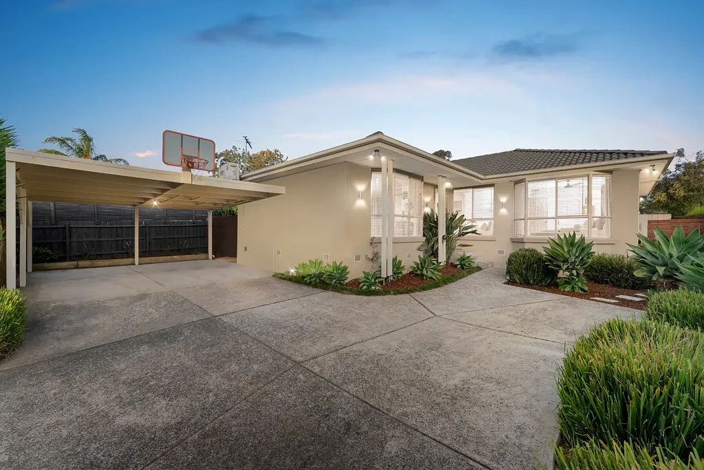 2/64 Mcmahons Road, Ferntree Gully, VIC 3156