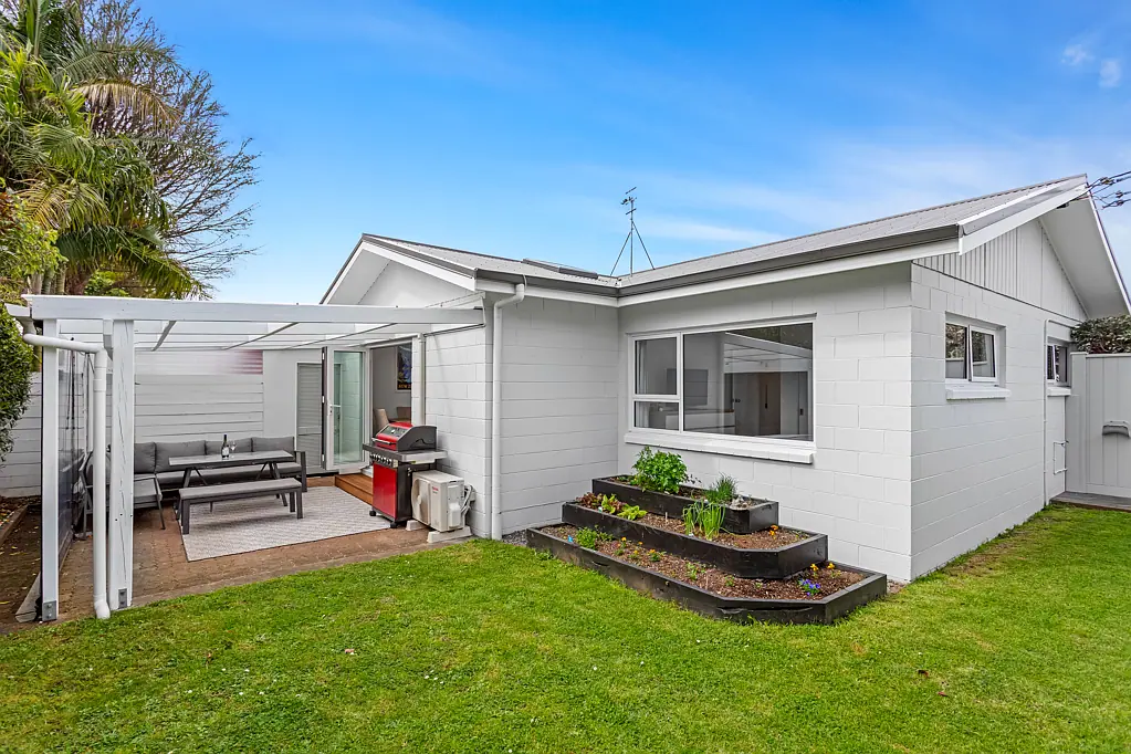 Sandringham 2ਬੈੱਡਰੂਮ Priced Below Registered Valuation