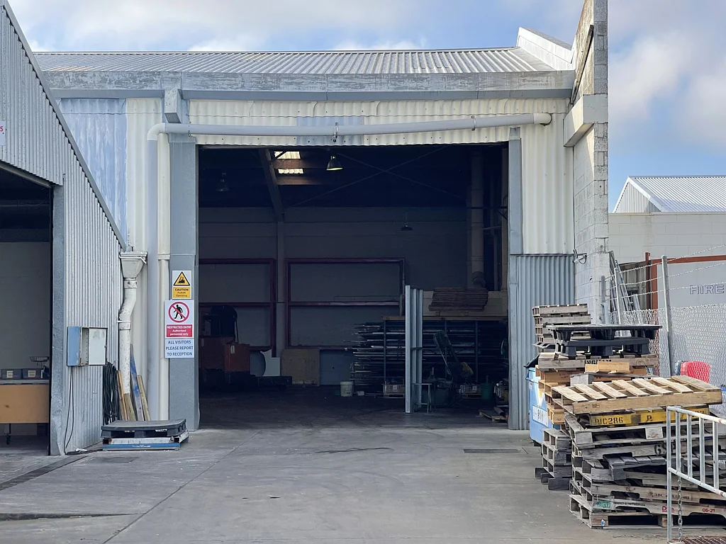 Onekawa High Stud warehouse