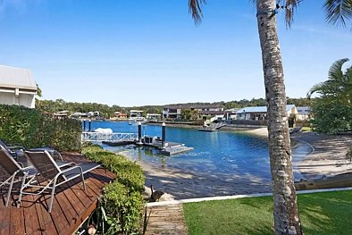 1 KINGFISH CT, PALM BEACH QLD 4221, 4 침실, 2 욕실, House