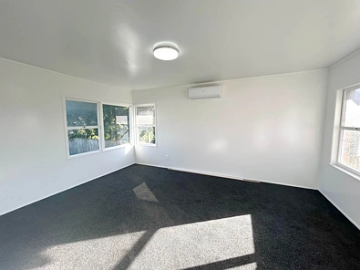 Spacious 2 Bedrooms Brick & Tile