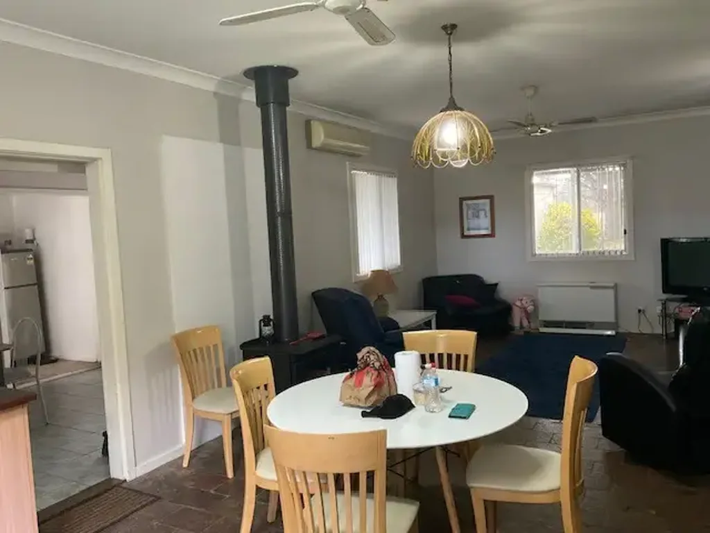 Country style Living 3 bedroom house for lease
